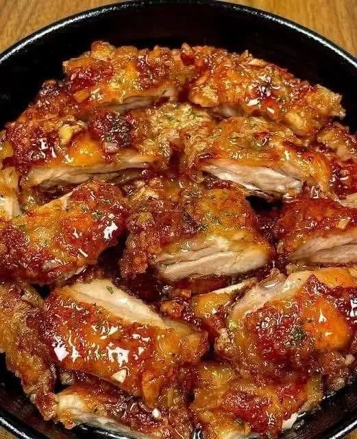 Poulet caramélisé sauce miel–ail (fondant et bien brillant)