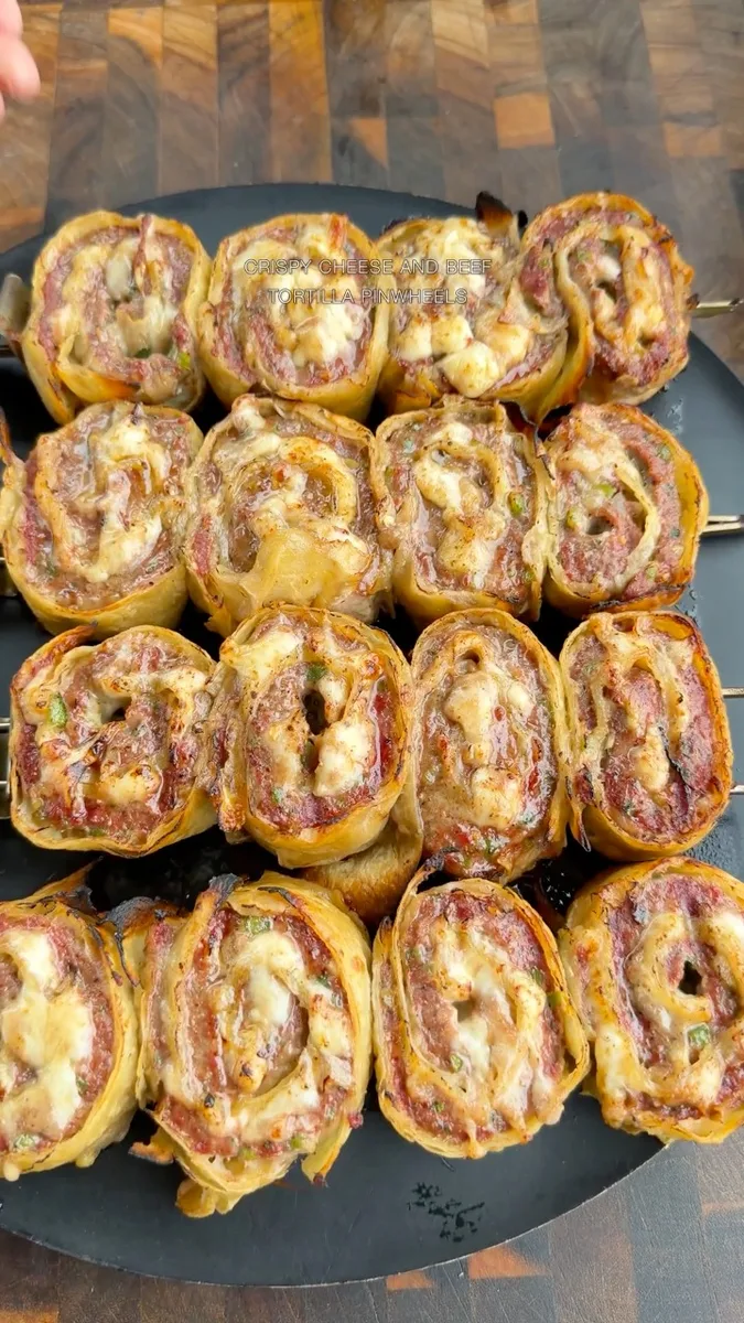 Roulés de Tortilla Croustillants au Fromage et au Boeuf