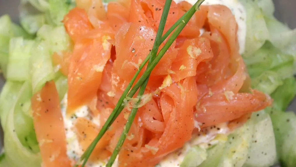 Tagliatelles de concombre au saumon fumé