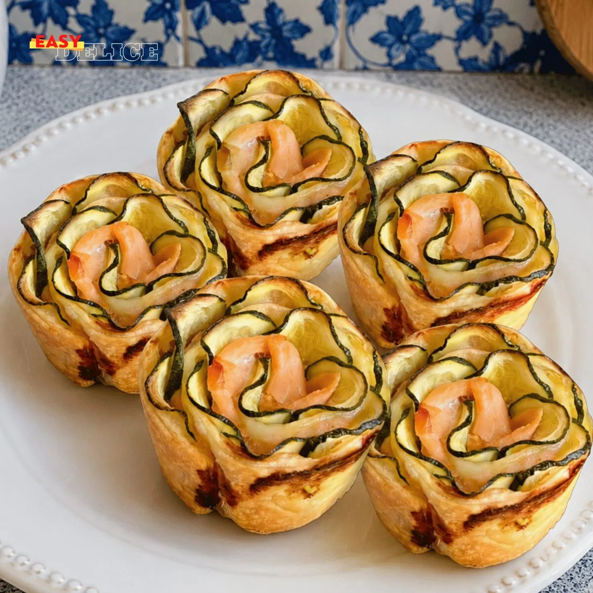 Roses Feuilletées Courgettes & Saumon Fumé (Apéritif Chic & Facile)