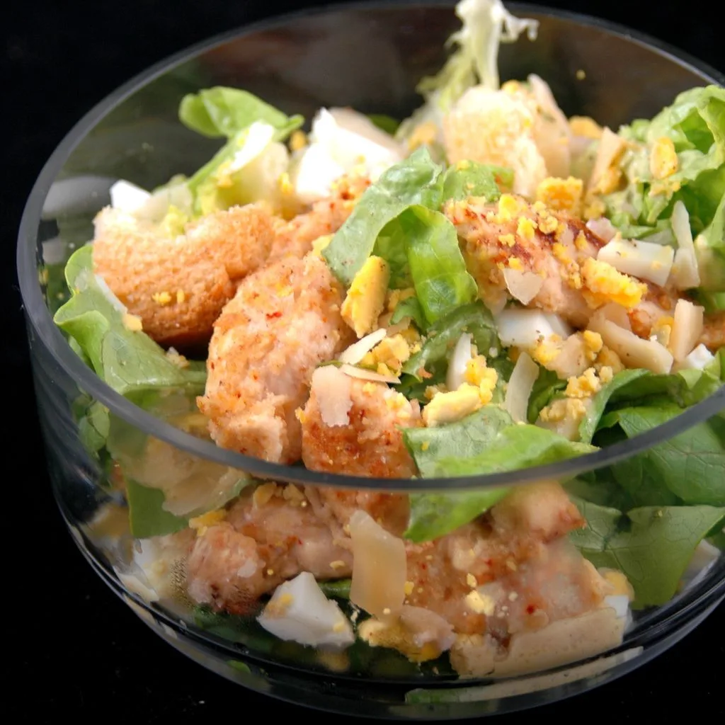 Salade césar au poulet light : la meilleure recette