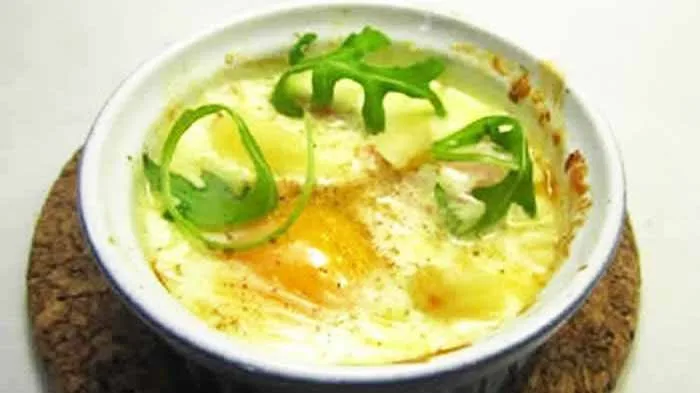 Oeuf cocotte fromage et lardons