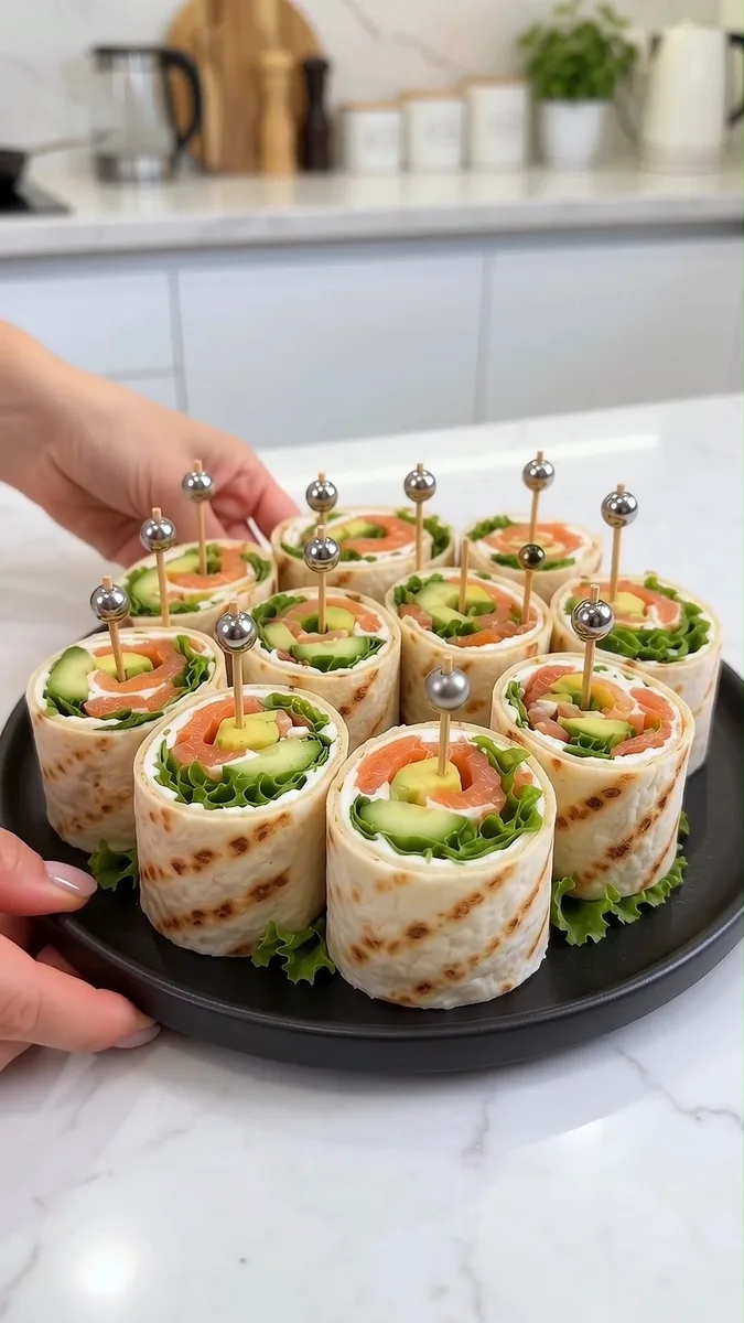 Roulés de tortilla au saumon fumé