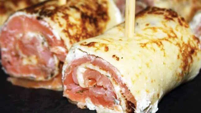 Roulés de crêpes au saumon