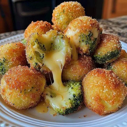 Bouchées de brocoli croustillantes végétaliennes au fromage