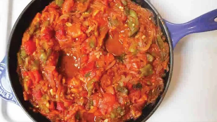 Salade de poivrons grillés et tomates