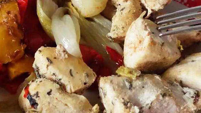 Filets de poulet aux poivrons et endives