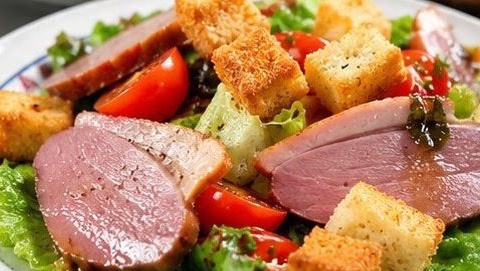 Recette de la Salade Romaine au Magret de Canard Fumé