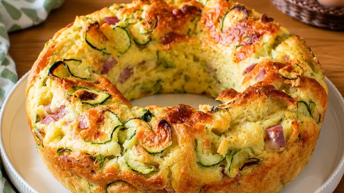 Gâteau Salé Courgettes, Jambon & Fromage