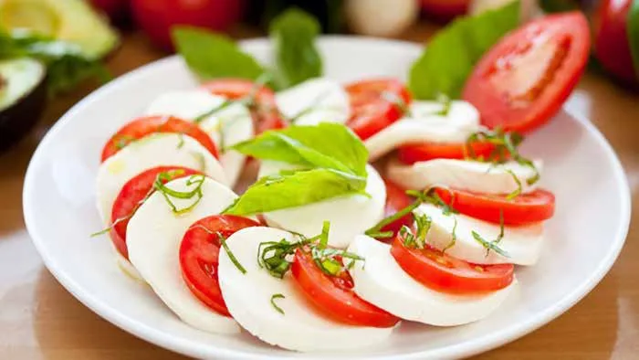 Salade de mozzarella & tomates