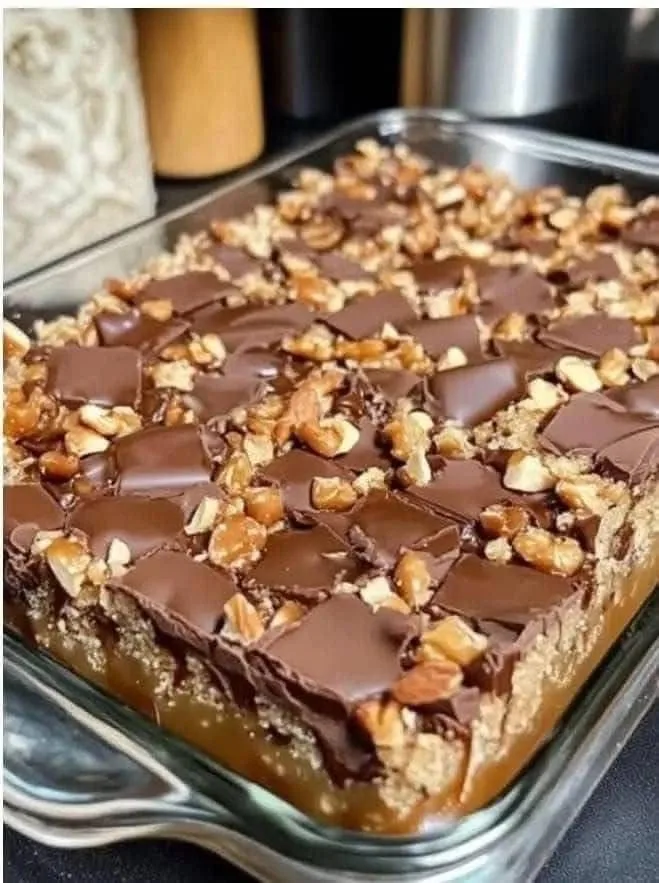Gâteau Façon Millionnaire Caramel, Chocolat et Noix à l'Air Fryer