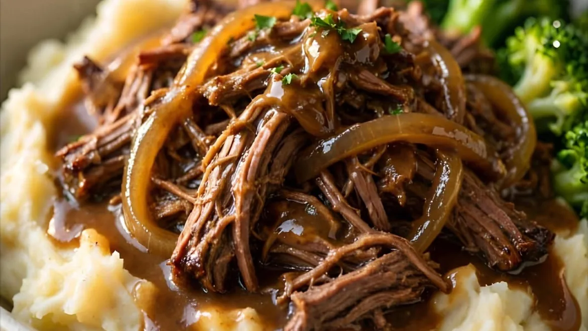 Bœuf effiloché mijoté avec purée de pommes de terre et brocoli