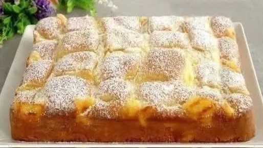 Gâteau aux pommes facile : une recette fondante avec seulement 3 pommes, 3 œufs et un verre de lait