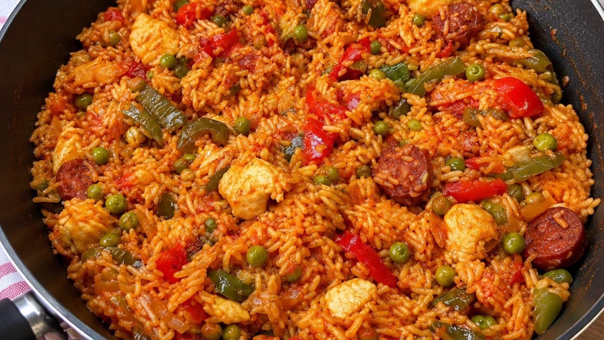 Riz à l'espagnole au poulet et aux poivrons