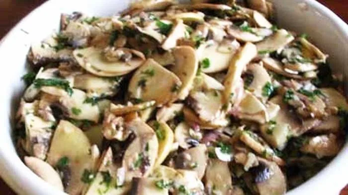 Salade de champignons de Paris