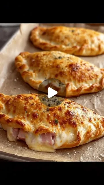 Calzones au poulet et jambon gratinés