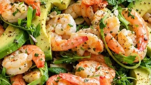 Salade de crevettes et avocat