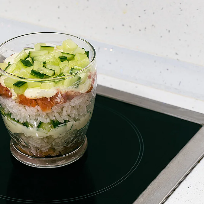 Verrine au saumon, concombre-tomates