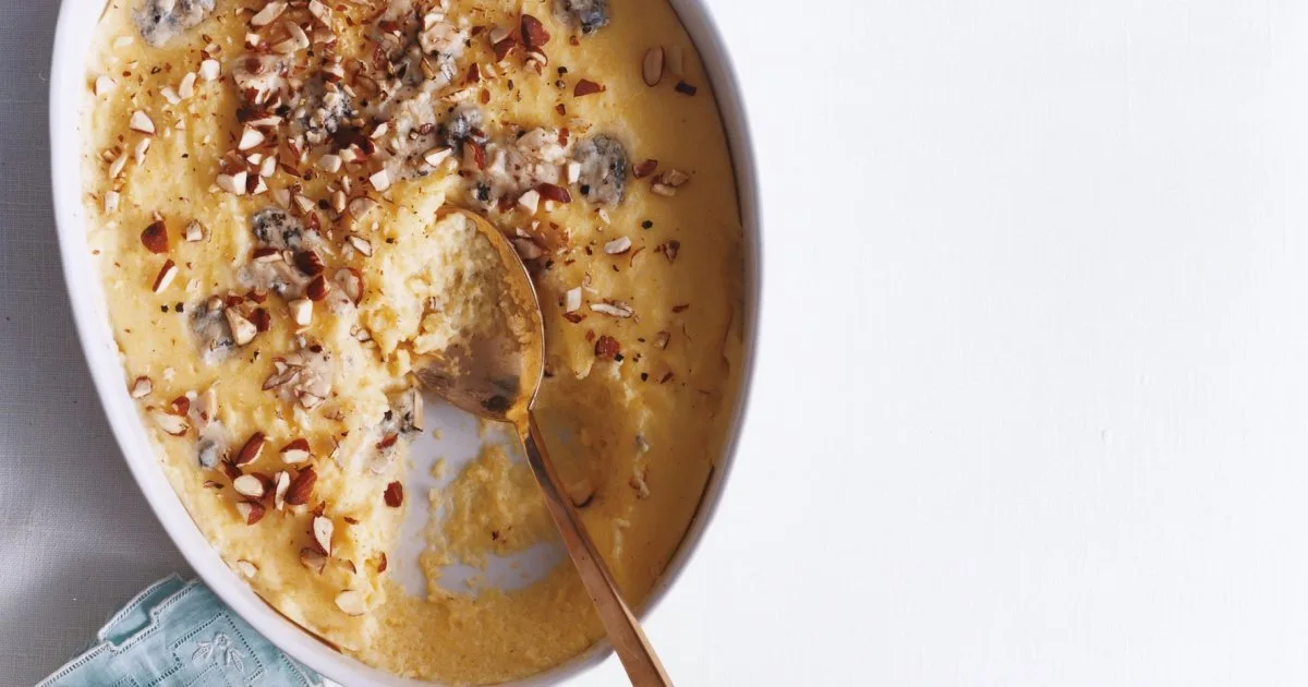 Polenta au gorgonzola et aux amandes